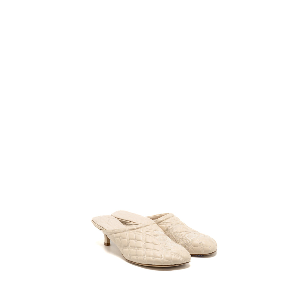 burberry-size-37-embroidered-quilted-slip-on-mules-leather-light-beige-copy