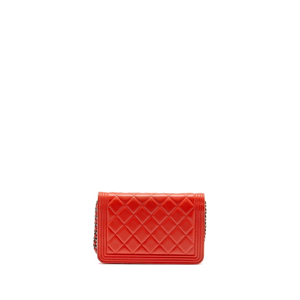 chanel-boy-wallet-on-chain-lambskin-red-ruthenium-silver-hardware