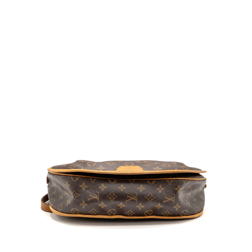 louis-vuitton-menilmontant-mm-half-moon-bag-monogram-canvas-ghw