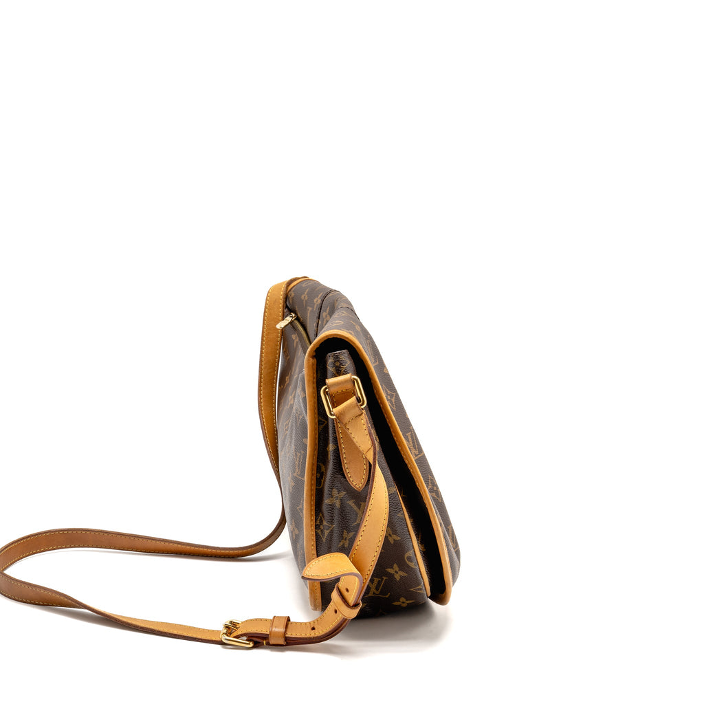 louis-vuitton-menilmontant-mm-half-moon-bag-monogram-canvas-ghw