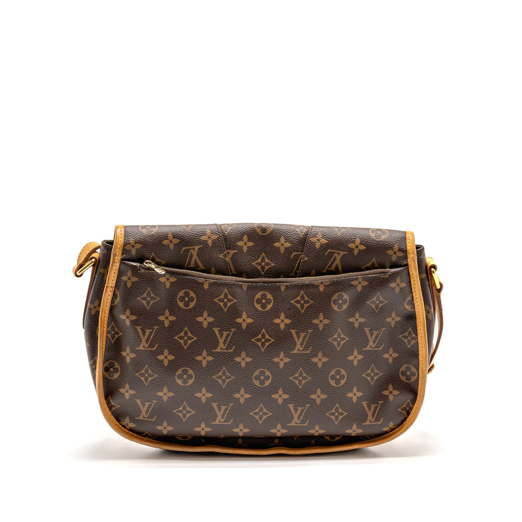 louis-vuitton-menilmontant-mm-half-moon-bag-monogram-canvas-ghw