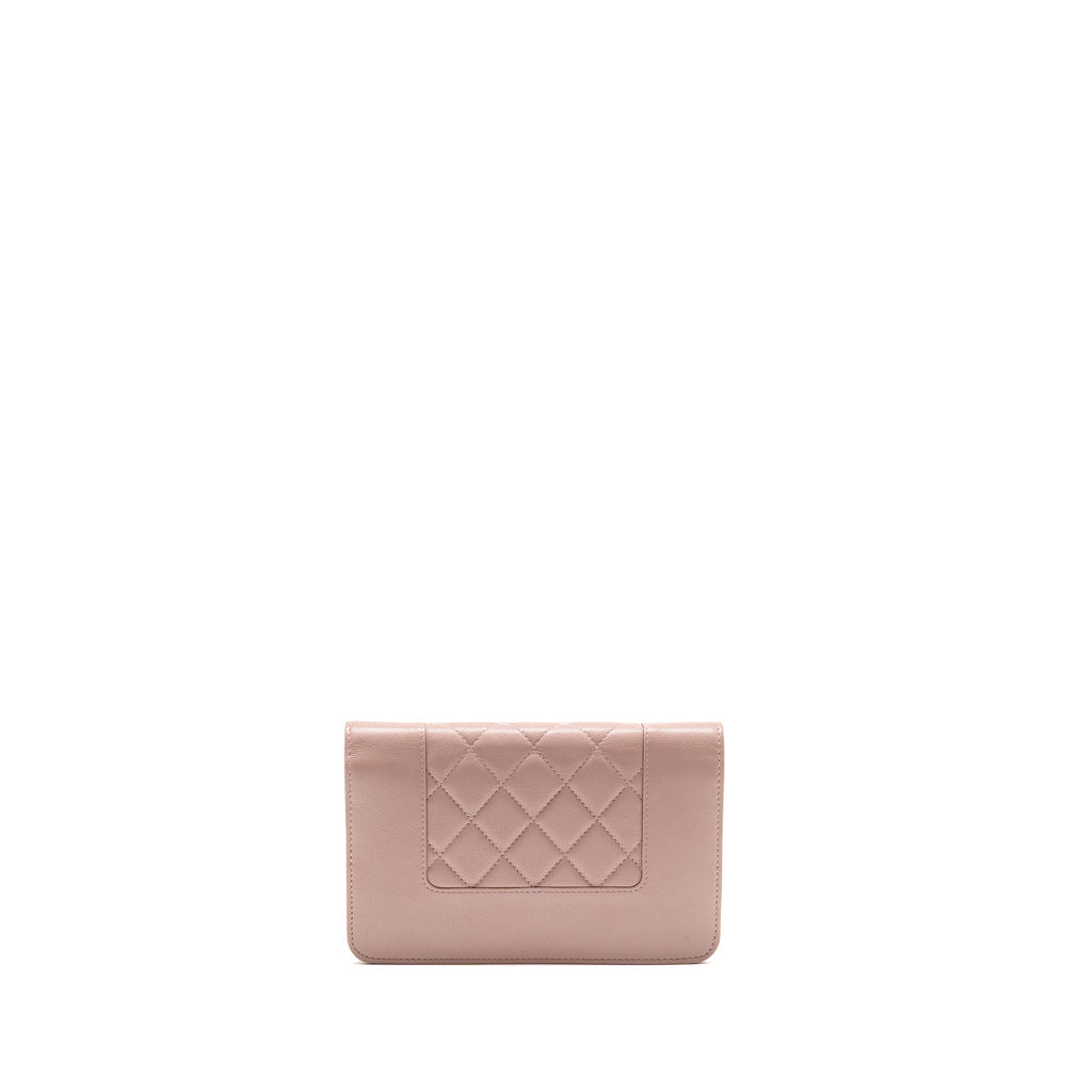 chanel-cc-logo-wallet-with-chain-goatskin-pink-ghw
