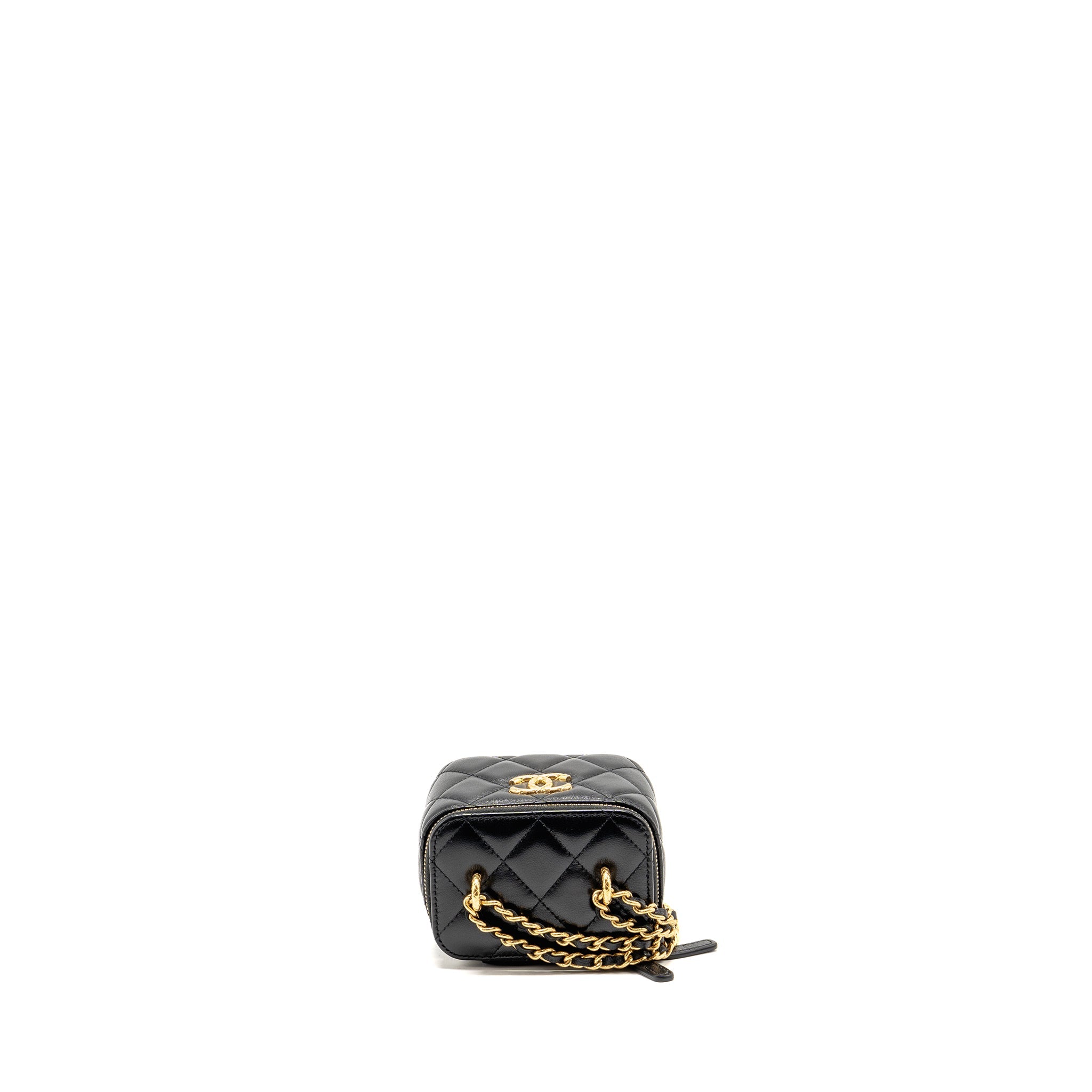 chanel-detail-cc-logo-mini-vanity-case-with-chain-lambskin-black-ghwmicrochip