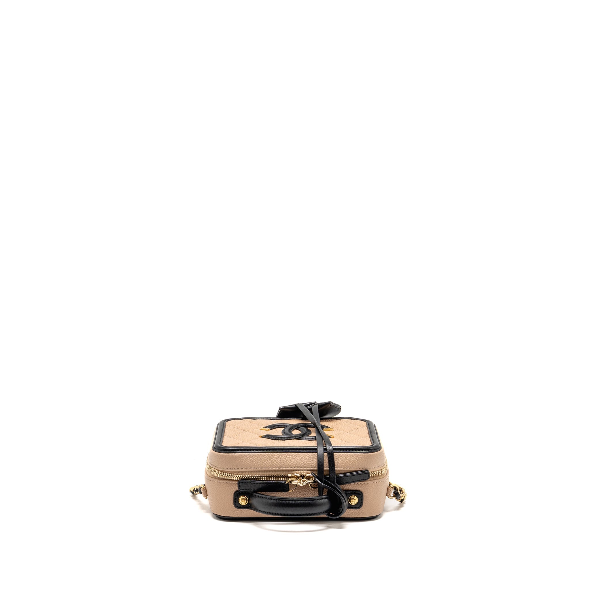 chanel-filigree-vanity-case-caviar-beige-black-ghw