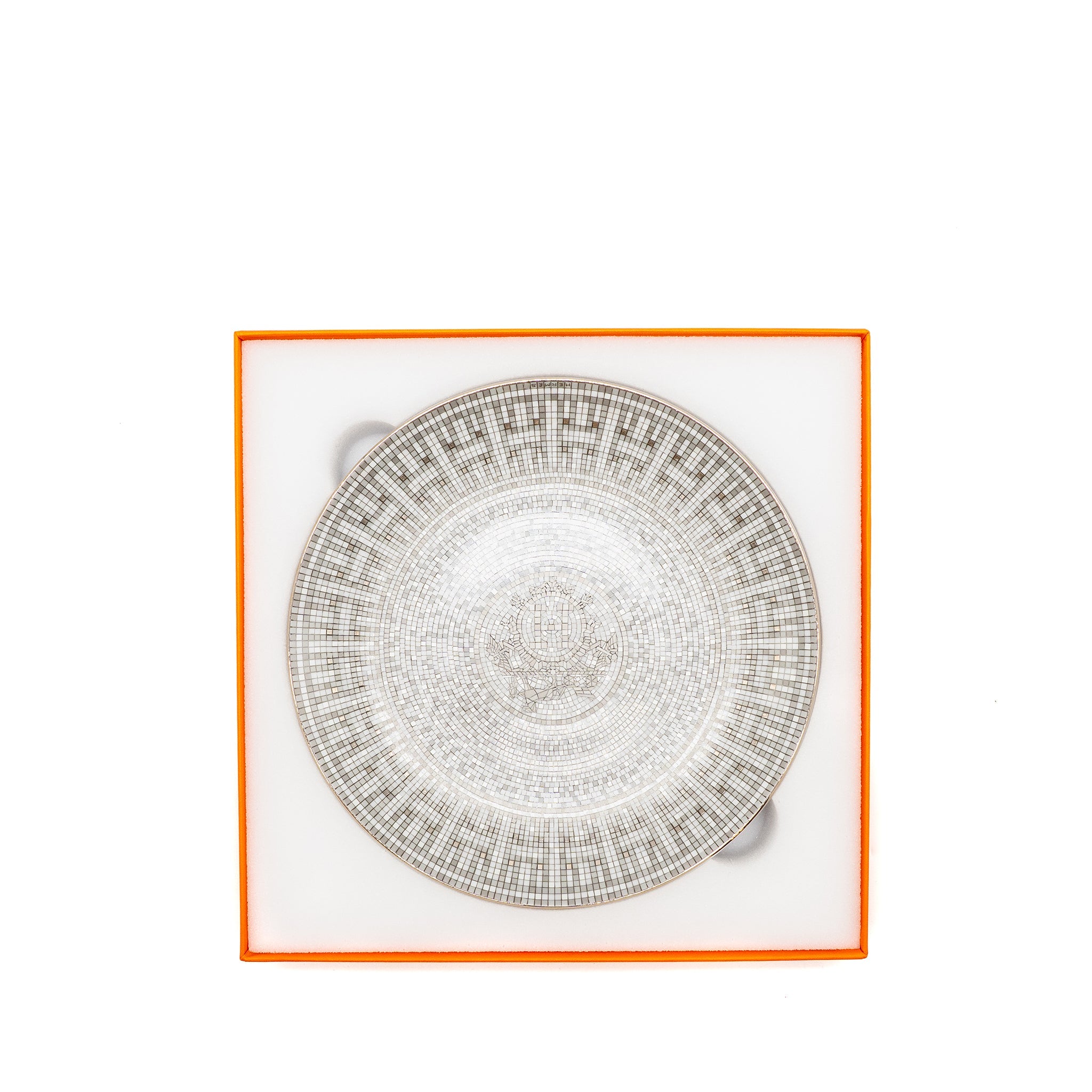hermes-mosaique-au-24-platinum-dessert-plate-2-in-a-set-copy