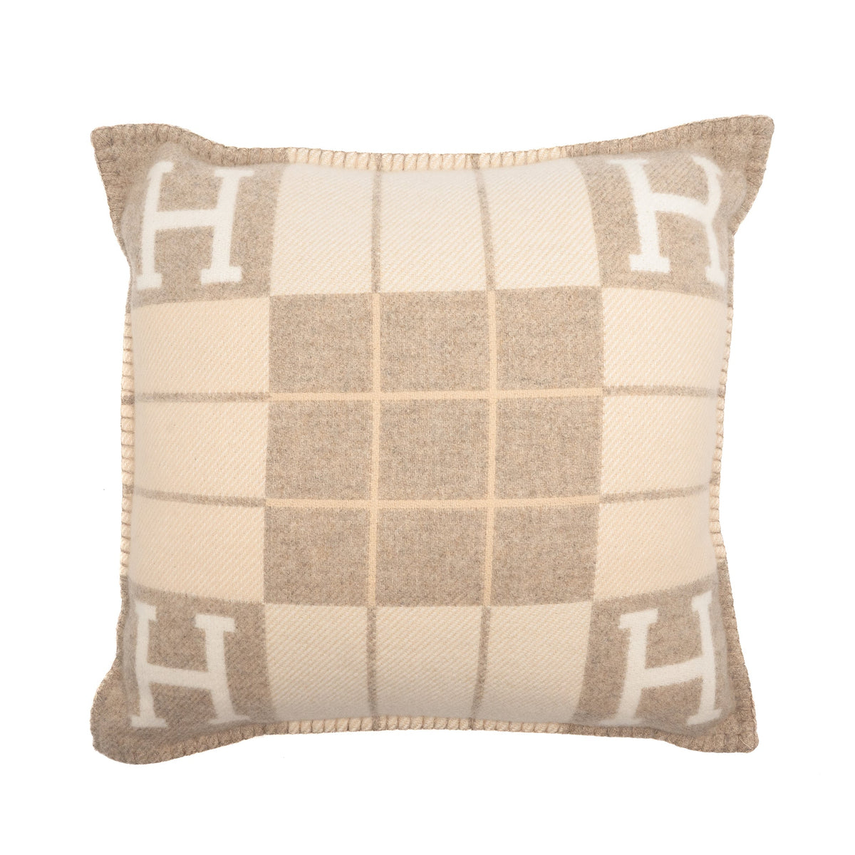 hermes-avalon-â²-pillow-small-model-coco-camomille
