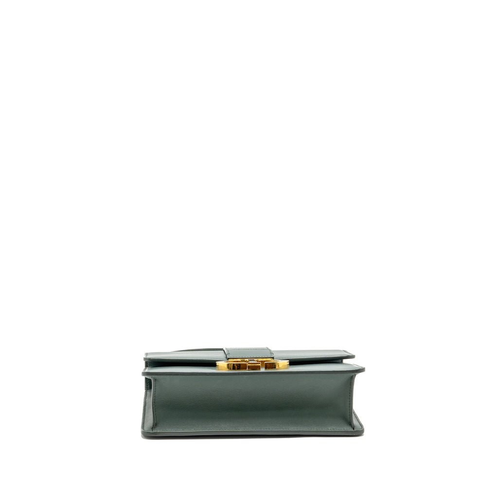 dior-30-montaigne-medium-flap-bag-calfskin-green-ghw