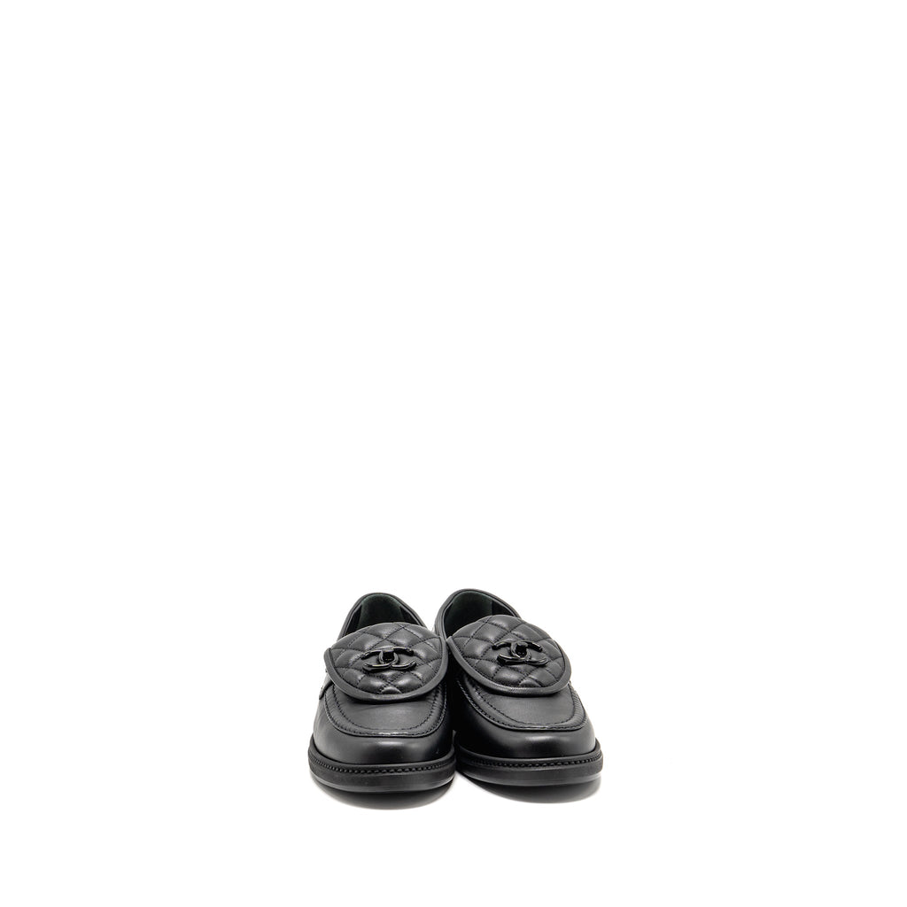 chanel-size-38-cc-turnlock-loafer-quilted-lambskin-so-black