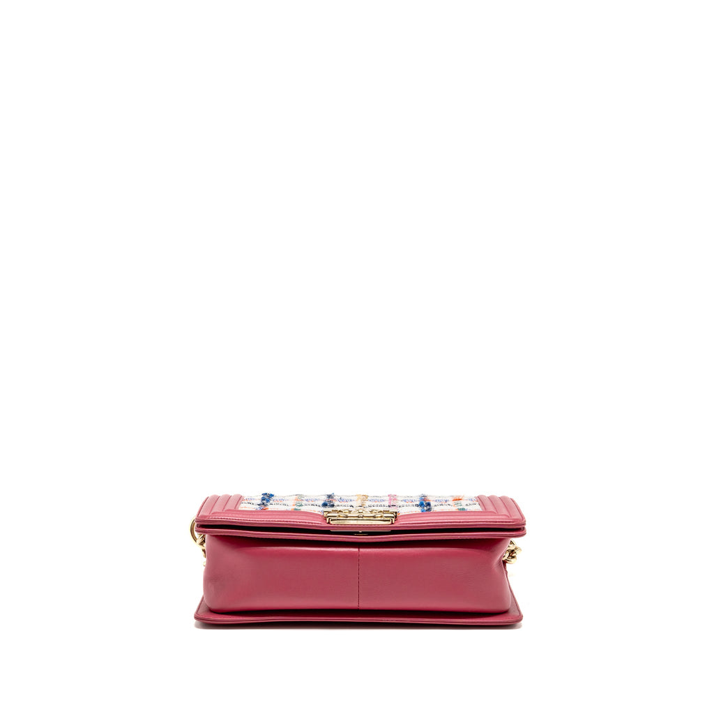 chanel-medium-boy-bag-fabric-leather-pink-lghw-copy