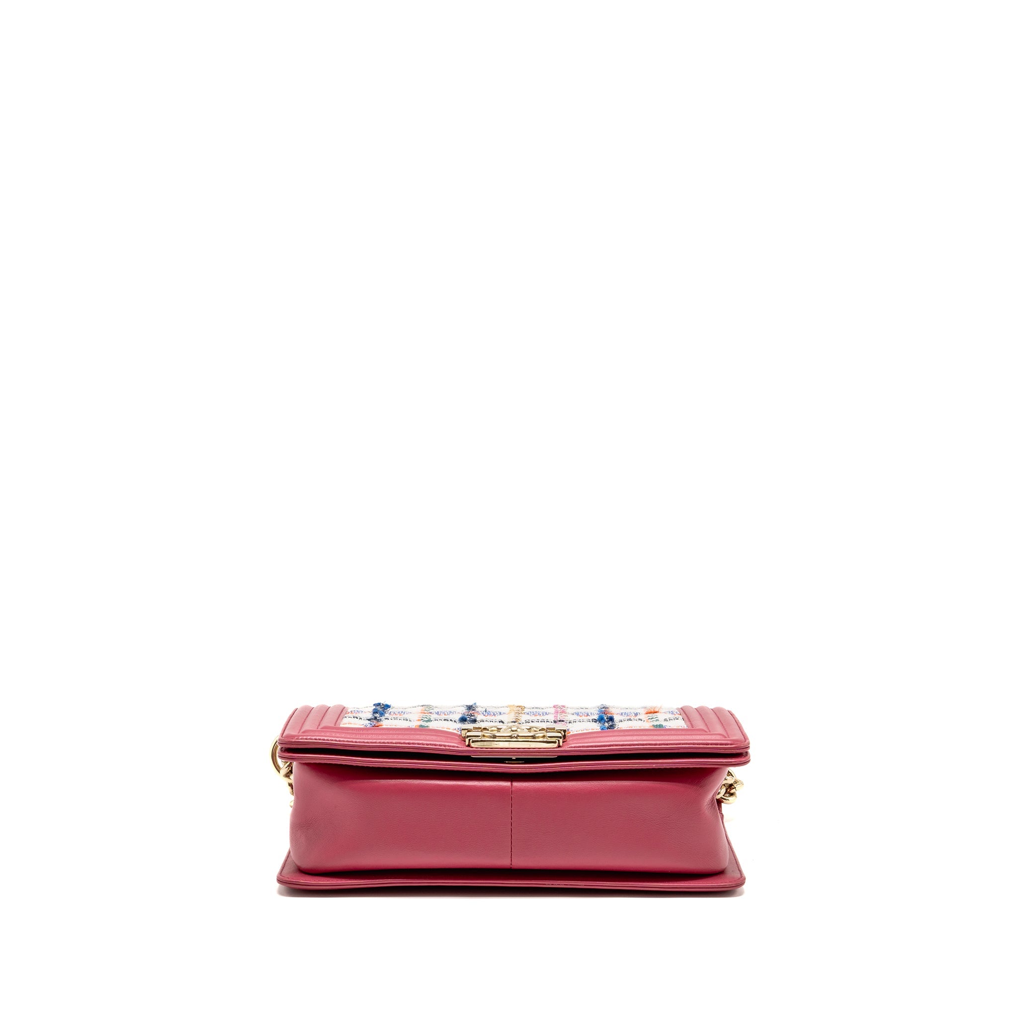 chanel-medium-boy-bag-fabric-leather-pink-lghw-copy