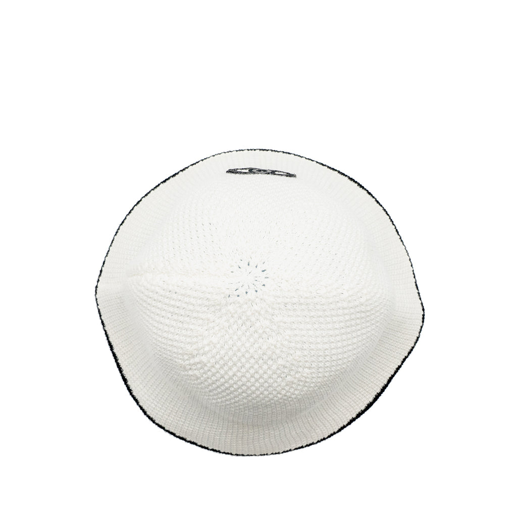 chanel-25c-cc-logo-bucket-hat-cotton-white-black
