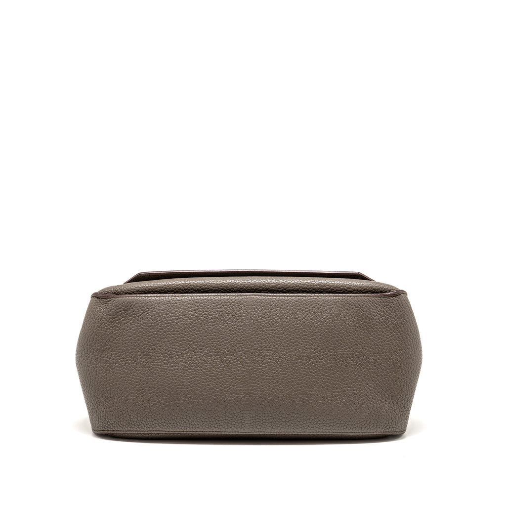 hermes-jypsiere-31-clemence-gris-etain-shw-stamp-square-p