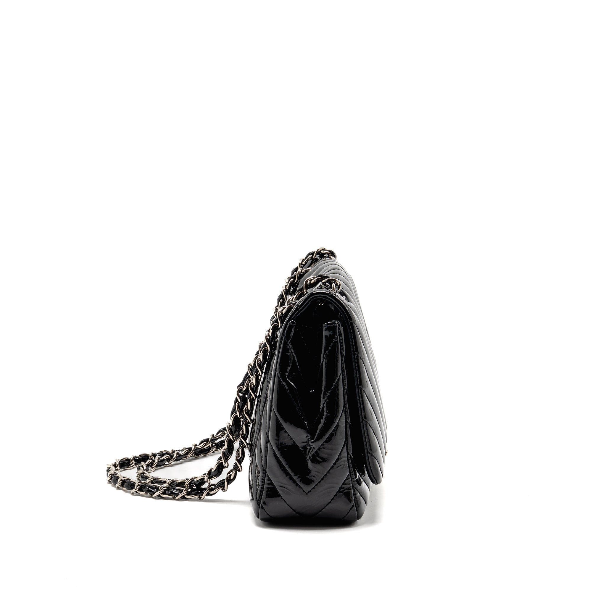 chanel-chevron-jumbo-single-flap-bag-patent-black-shw