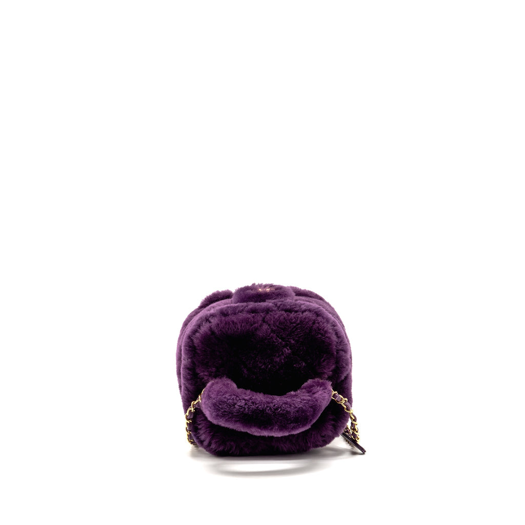 chanel-22a-top-handle-small-vanity-case-shearling-purple-ghw-microchip