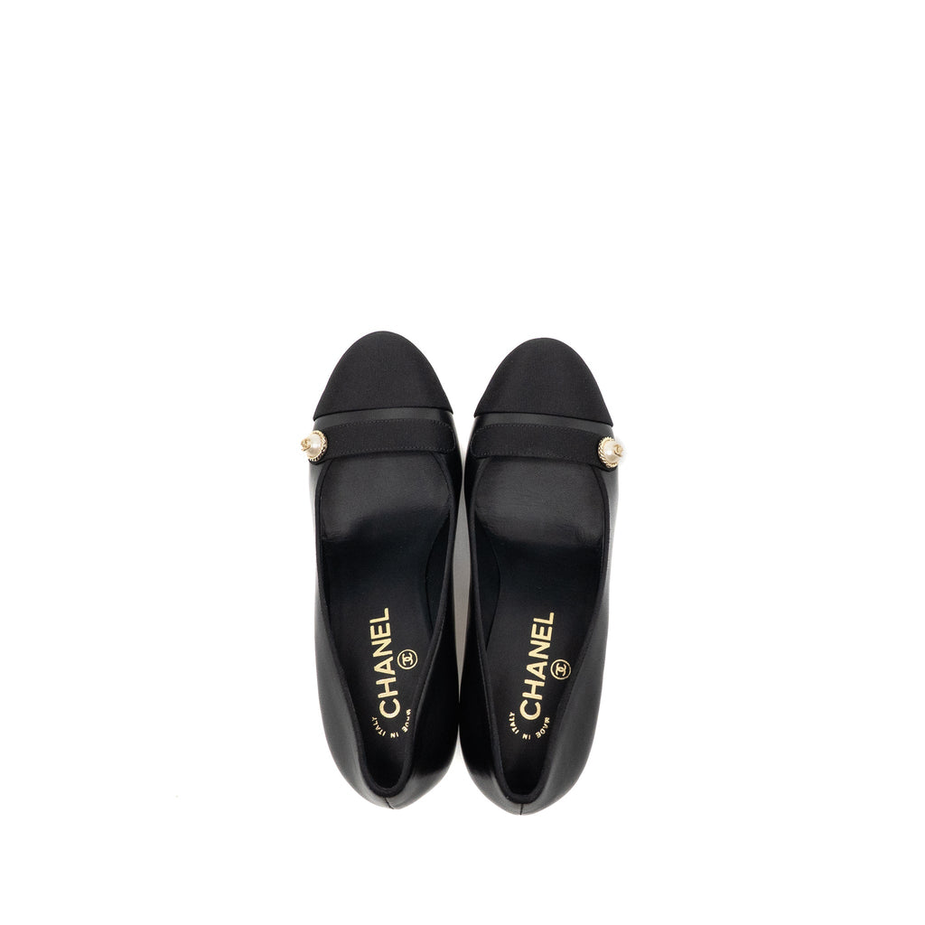 chanel-size-36-cc-pearl-pumps-leather-grosgrain-black-copy