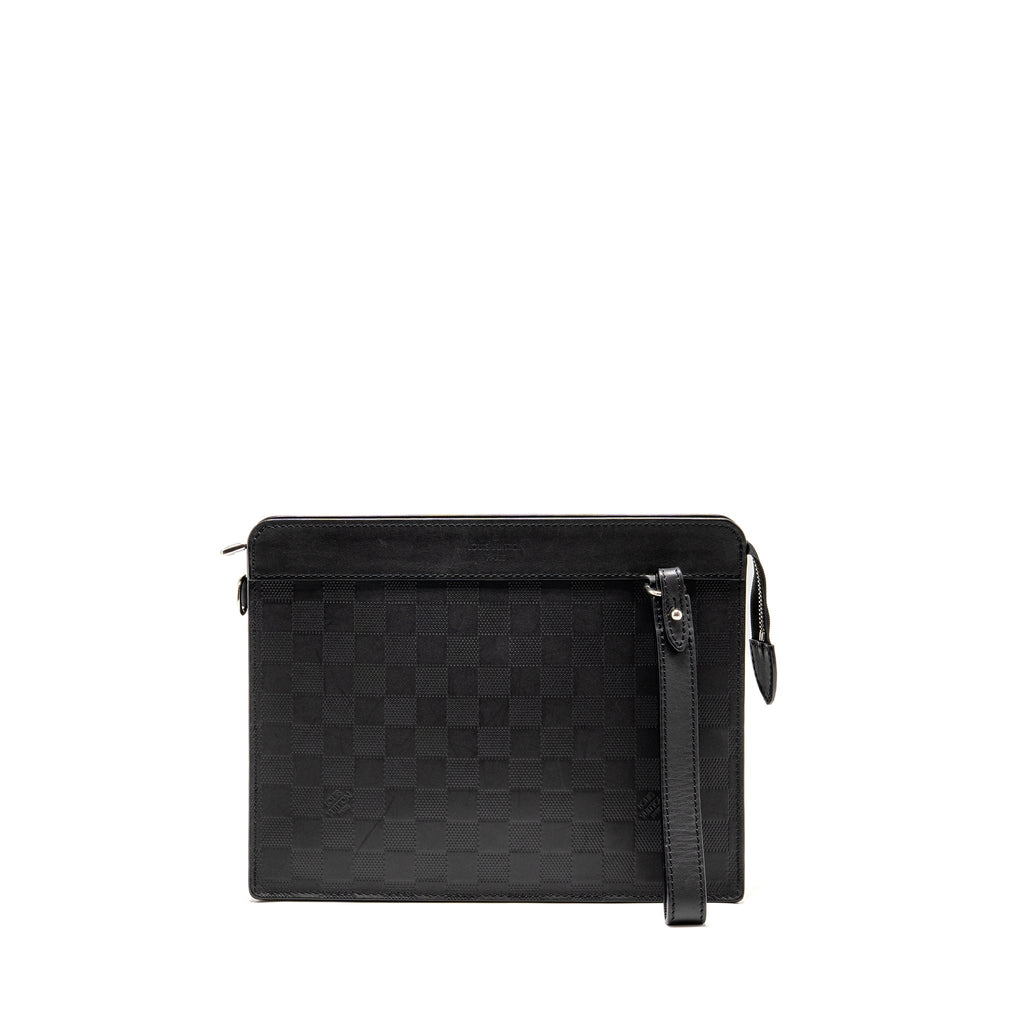 louis-vuitton-infini-stand-pouch-clutch-damier-canvas-black-shw
