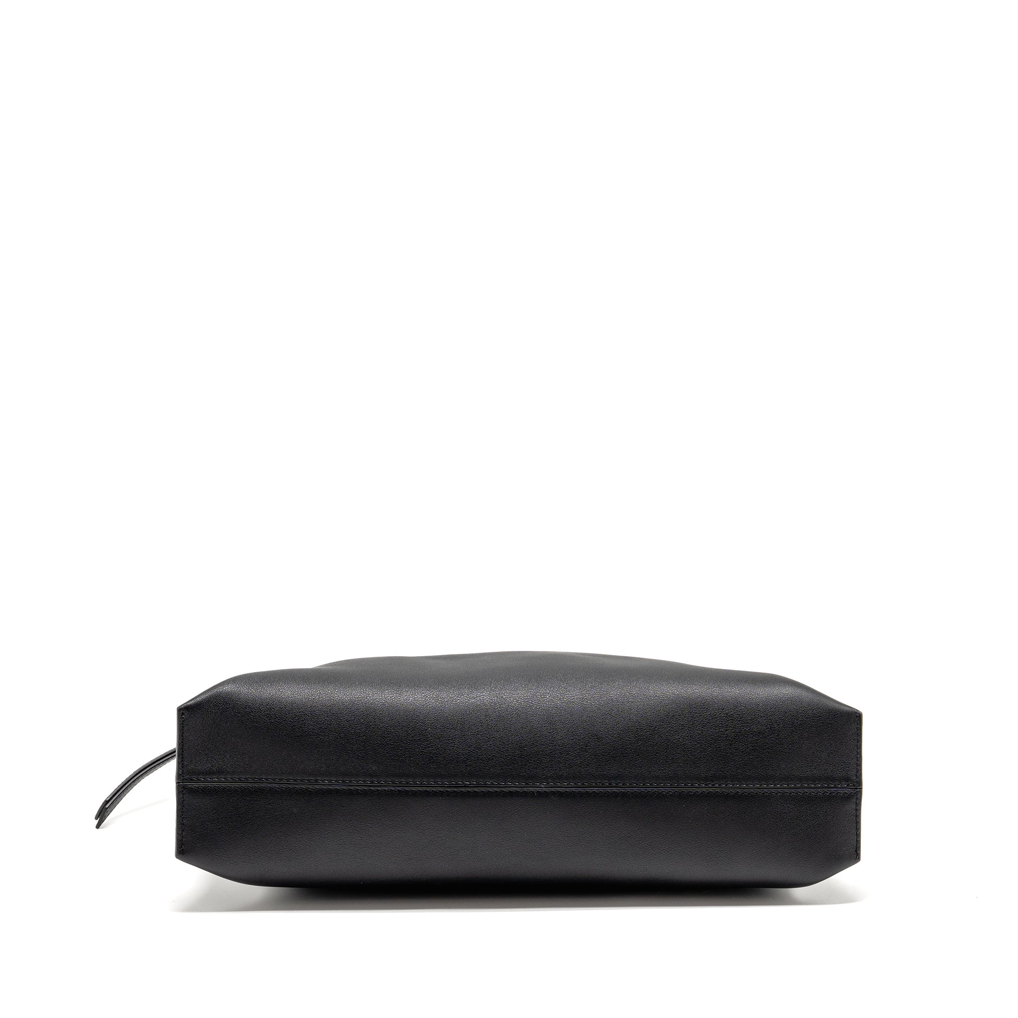 loewe-crossbody-men-s-messanger-bag-leather-black-shw