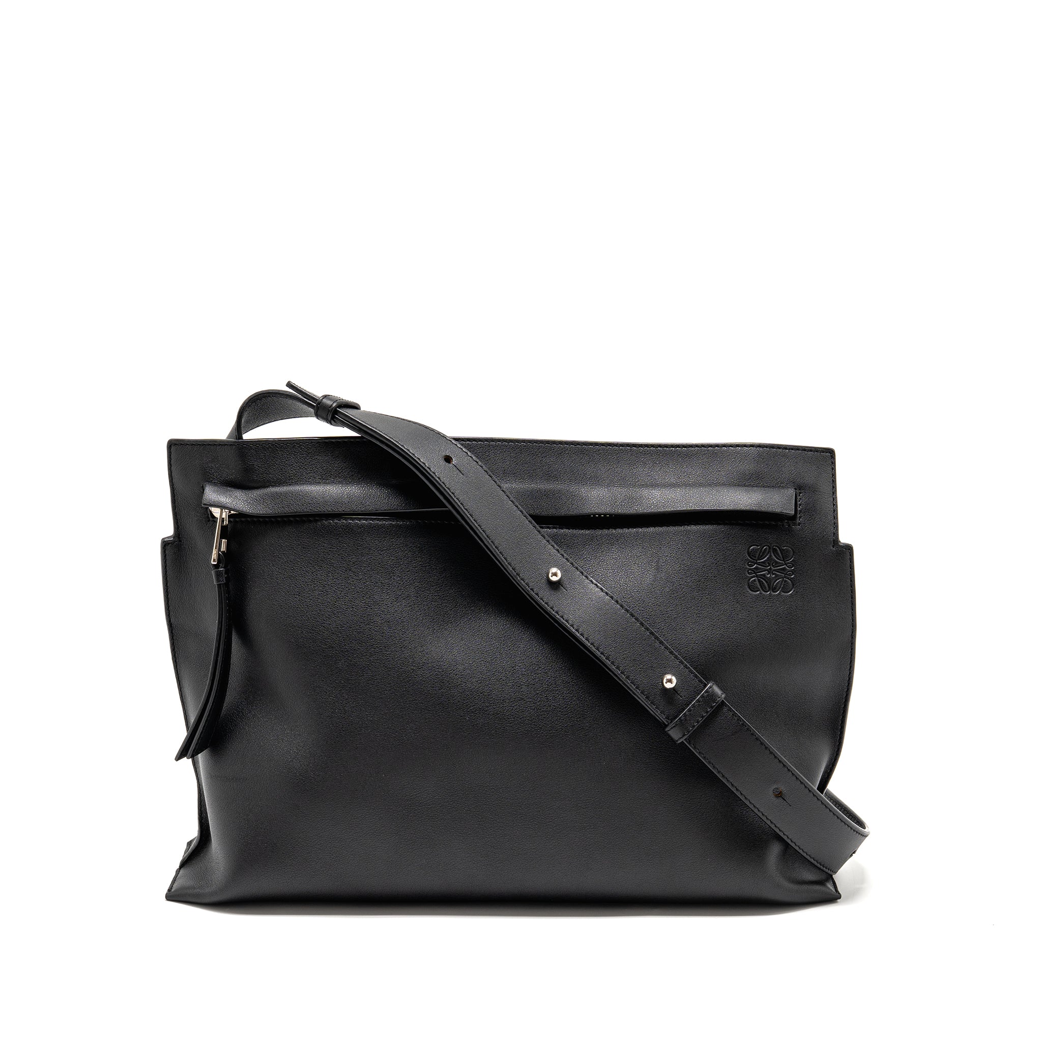 loewe-crossbody-men-s-messanger-bag-leather-black-shw