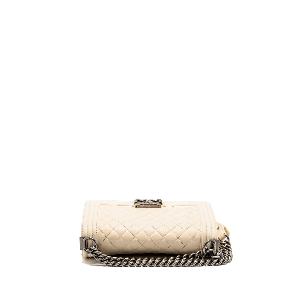 chanel-medium-boy-bag-calfskin-ivory-ruthenium-silver-hardware