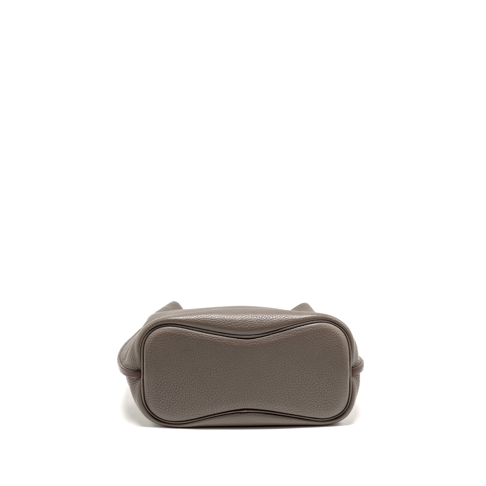 hermes-so-kelly-22-clemence-gris-etain-shw-stamp-square-o