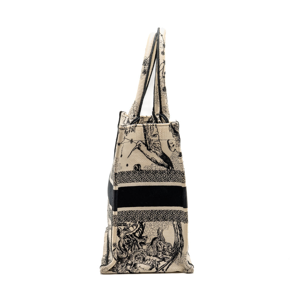 dior-medium-book-tote-toile-de-jouy-embroidery-canvas-navy