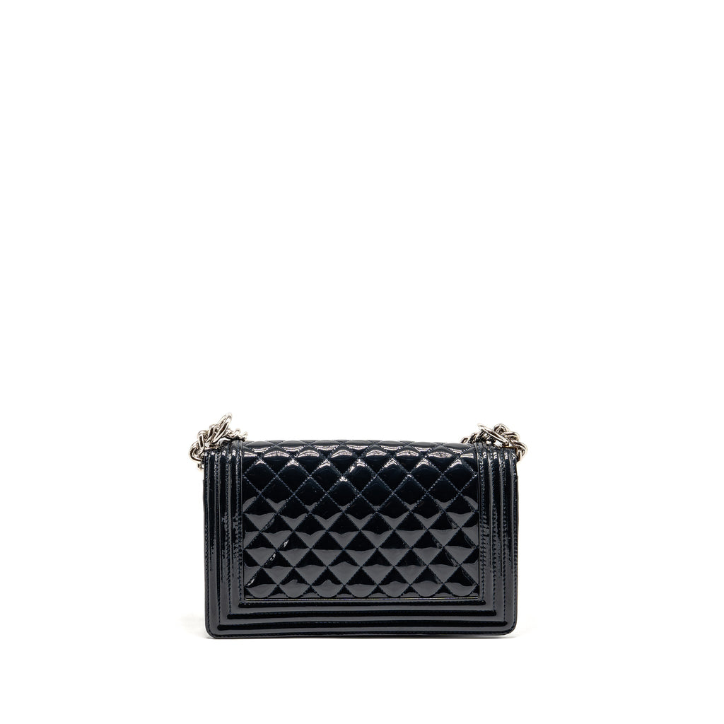 chanel-medium-boy-bag-patent-navy-shw-1