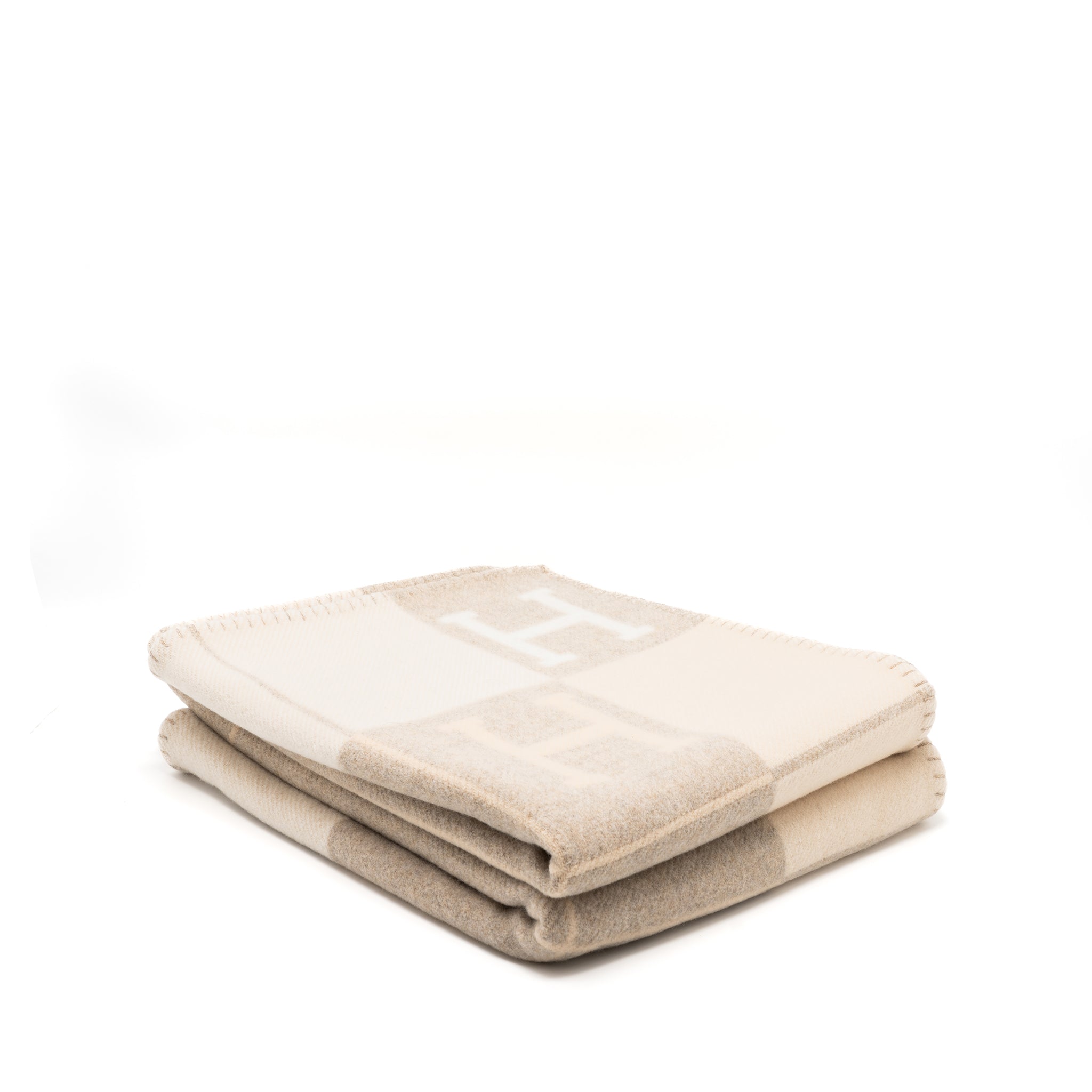 hermes-avalon-iii-throw-blanket-coco-camomille
