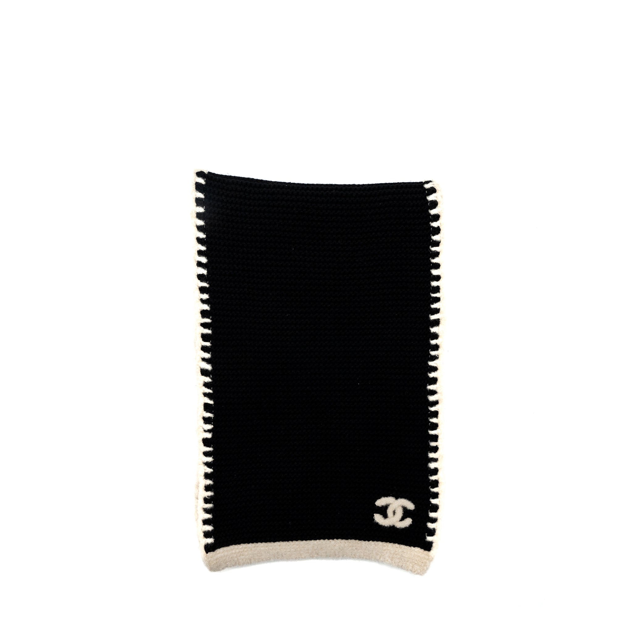 chanel-23a-cashmere-scarf-black-white-1
