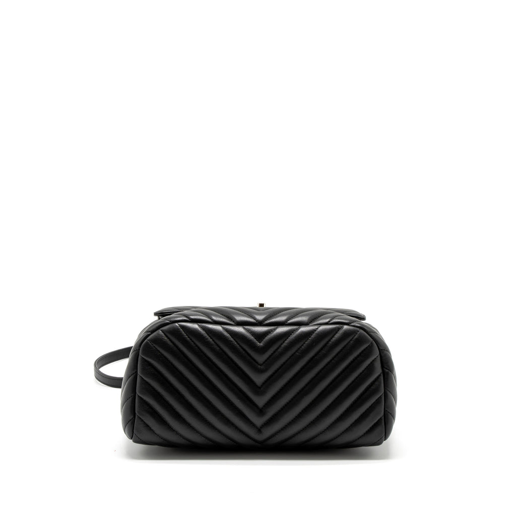 chanel-urban-spirit-backpack-chevron-calfskin-black-shw