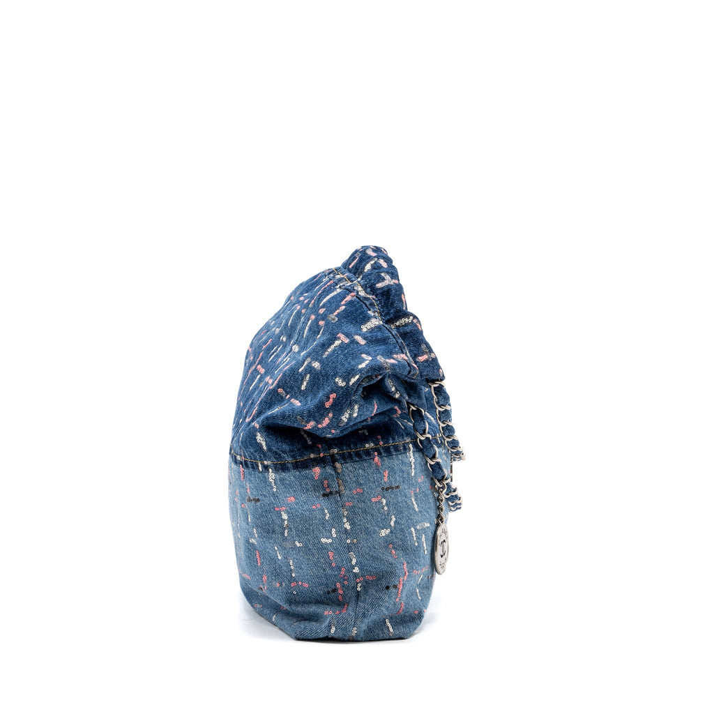 chanel-medium-22-bag-limited-edition-denim-blue-multicolour-shw-microchip