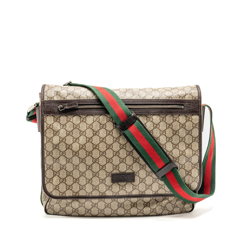 gucci-large-flap-messenger-bag-gg-supreme-canvas-shw