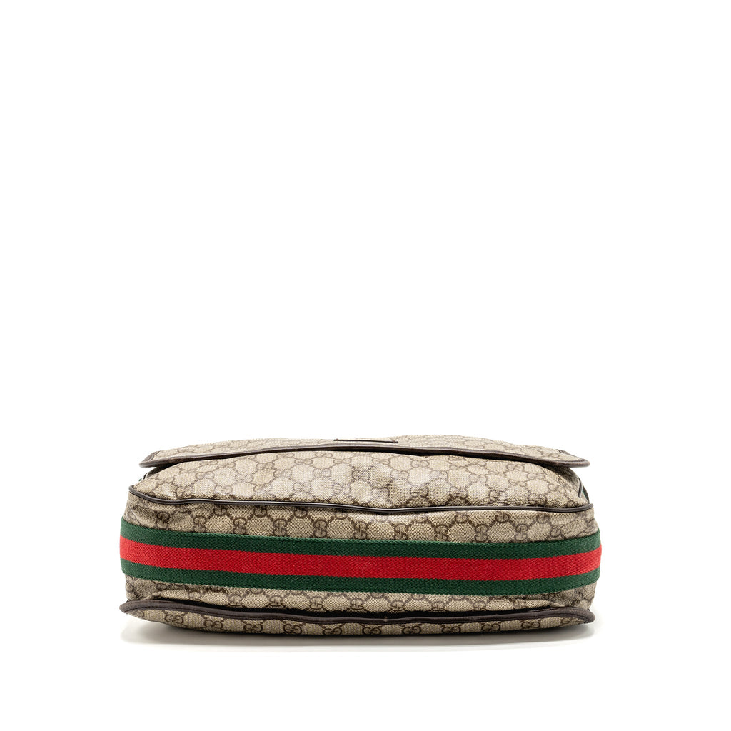 gucci-large-flap-messenger-bag-gg-supreme-canvas-shw