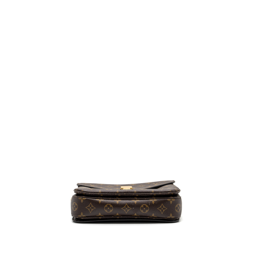 louis-vuitton-pochette-metis-monogram-canvas-ghw-20