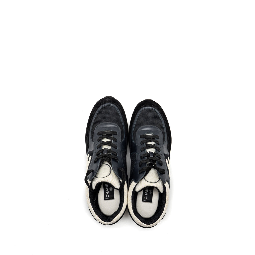 chanel-size-44-cc-logo-sneaker-suede-leather-black-white