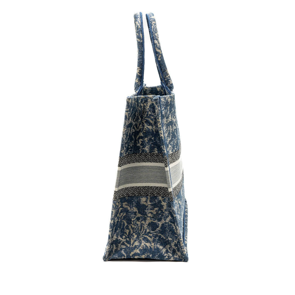 dior-large-book-tote-limited-print-canvas-multicolor-blue-grey