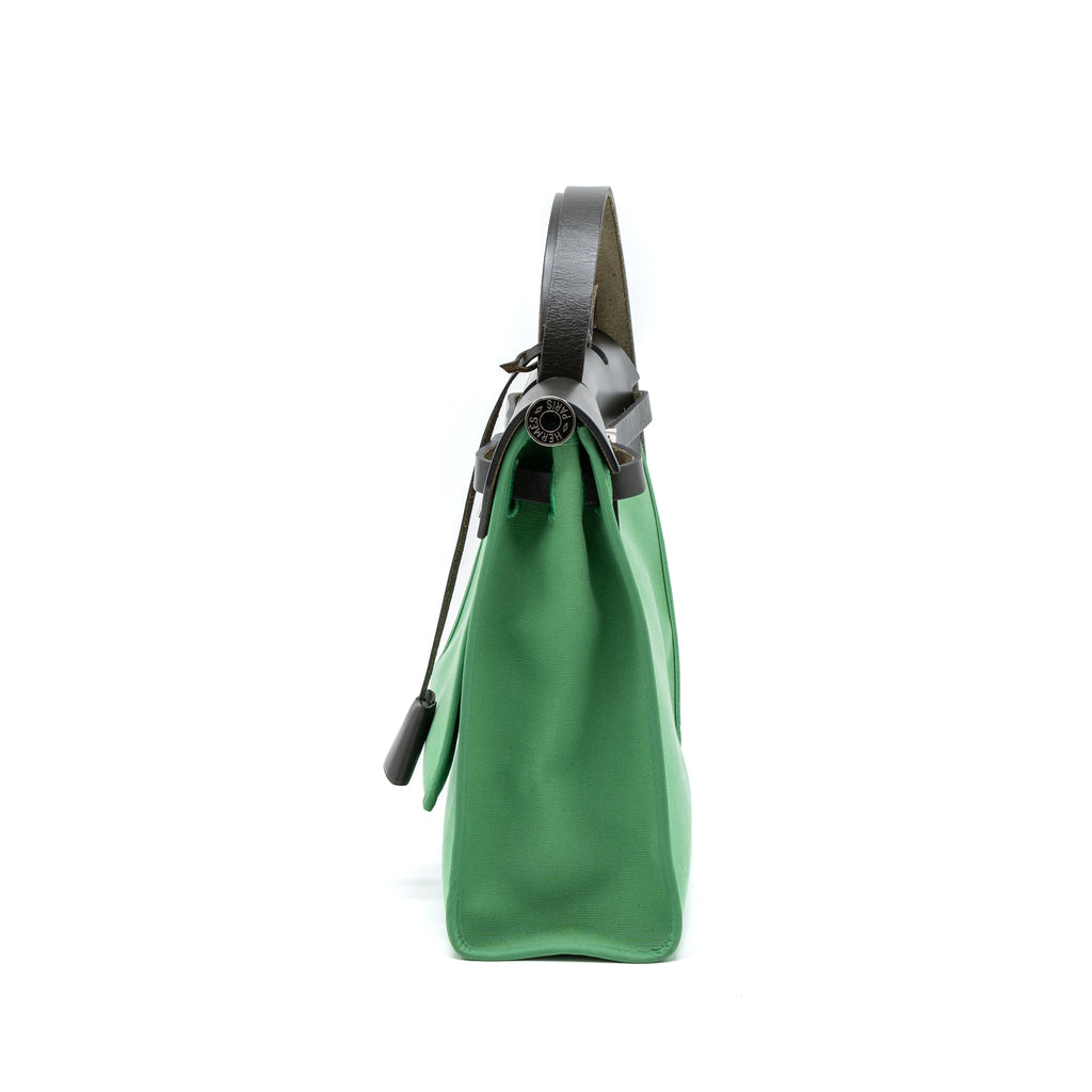 hermes-herbag-31-zip-vag-cache-hunter-canvas-bamboo-kaki-shw-stamp-c