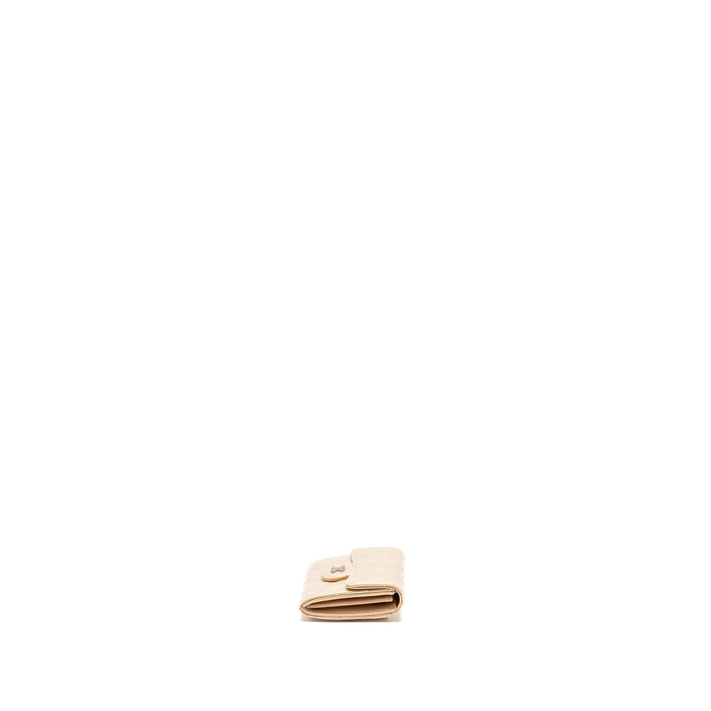 chanel-quilted-small-classic-flap-wallet-card-holder-calfskin-iridescent-pink-shw