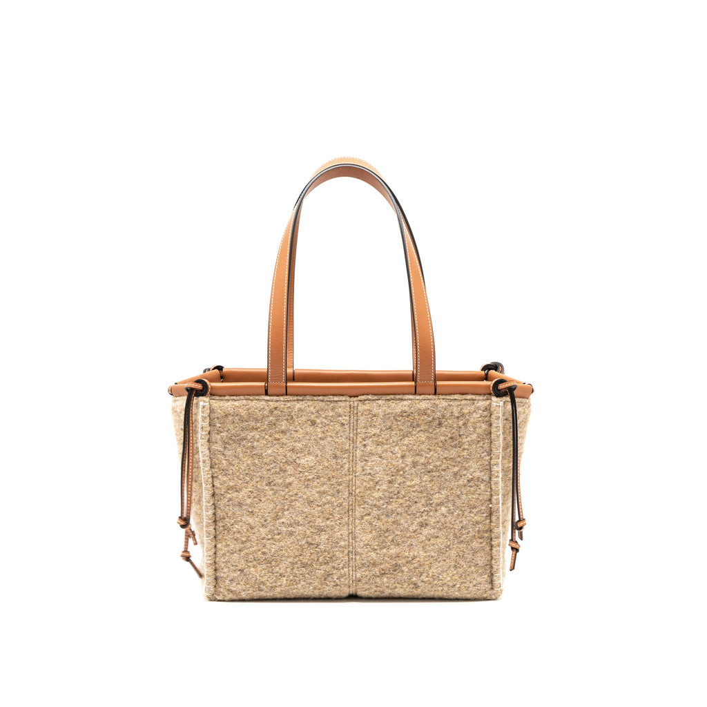 loewe-cushion-tote-bag-felt-leather-camel