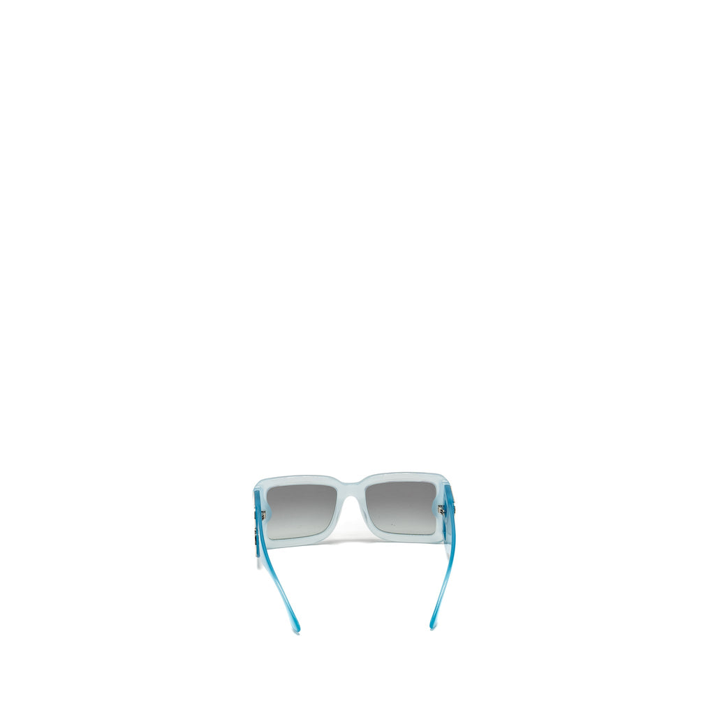 burberry-sunglasses-transparent-pale-blue-shw