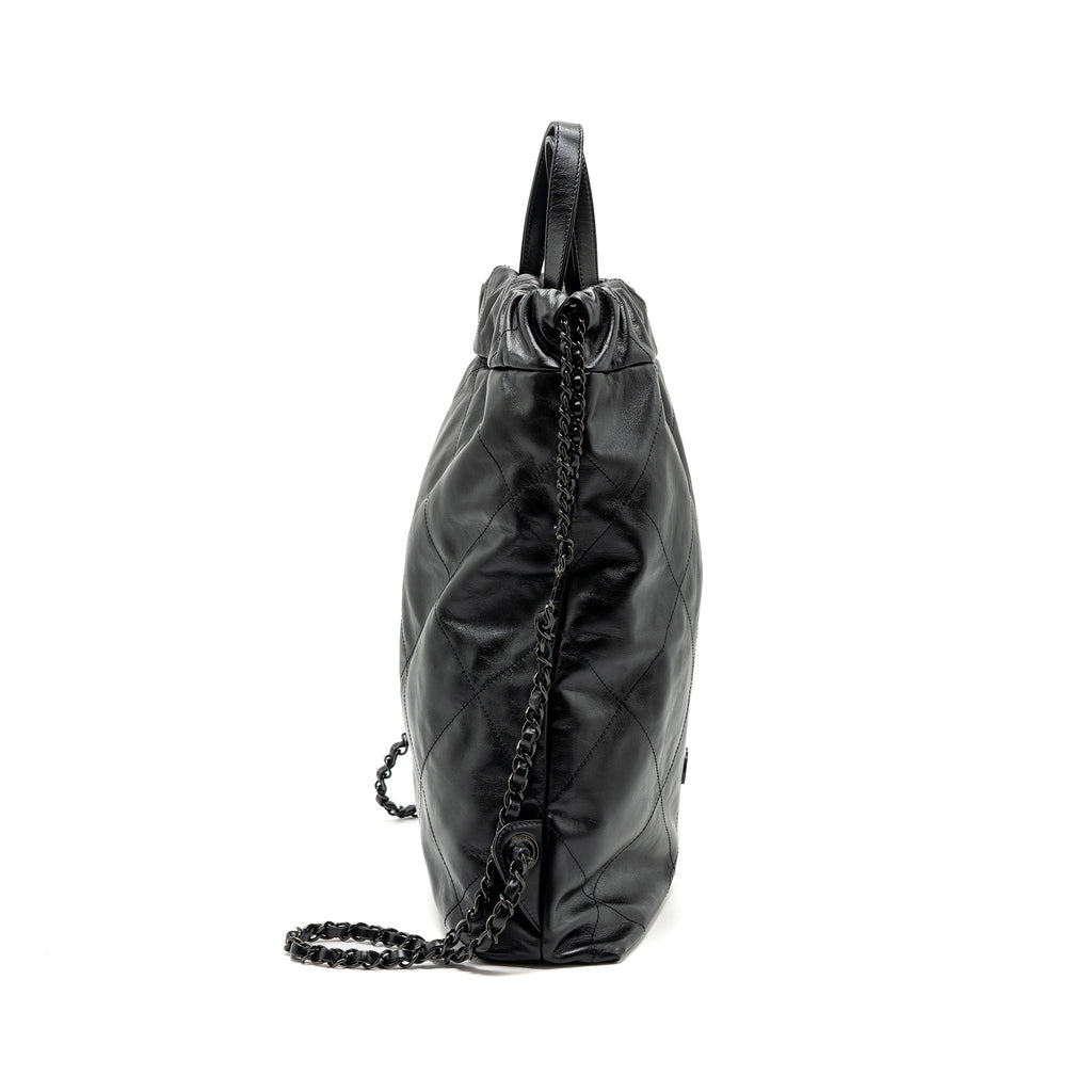 chanel-22-backpack-calfskin-so-black-black-hardware-microchip-copy
