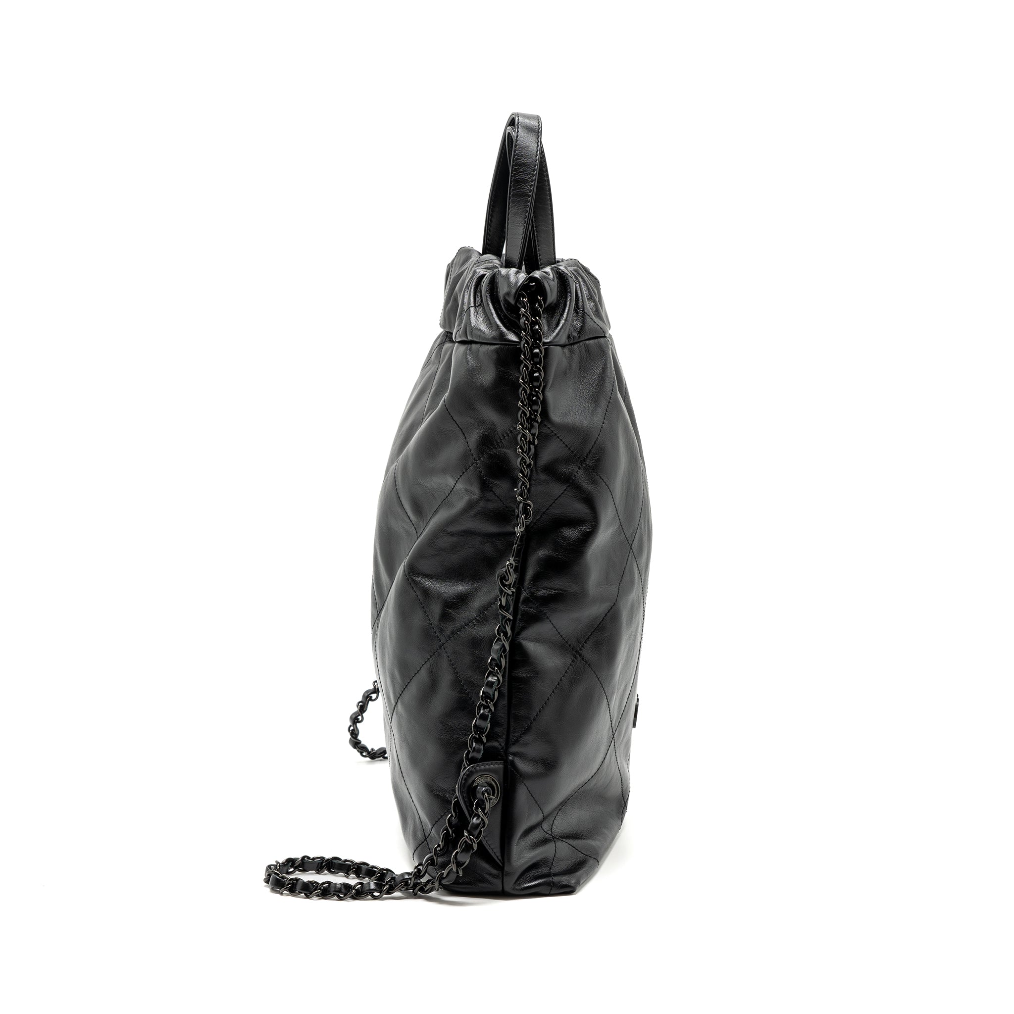 chanel-22-backpack-calfskin-so-black-black-hardware-microchip-copy