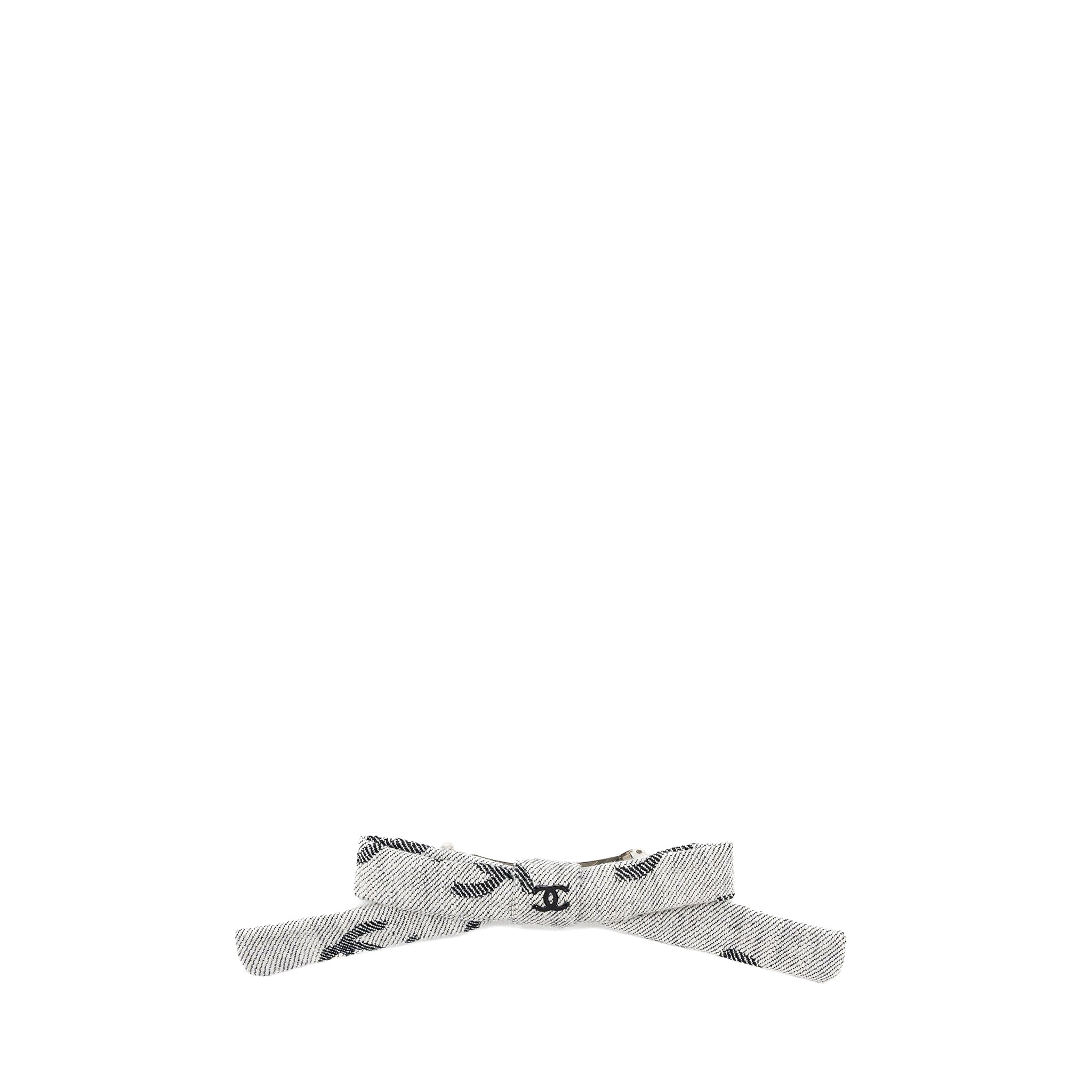 chanel-bow-tie-hair-clip-grey-black