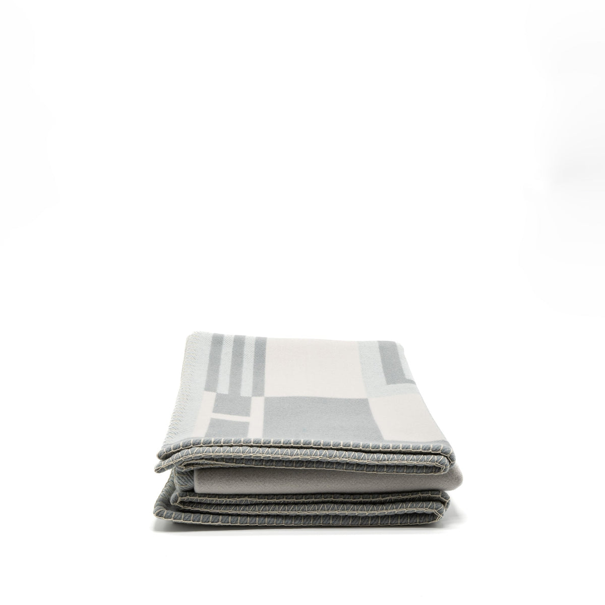 hermes-ithaque-blanket-wool-cashmere-gris-perle