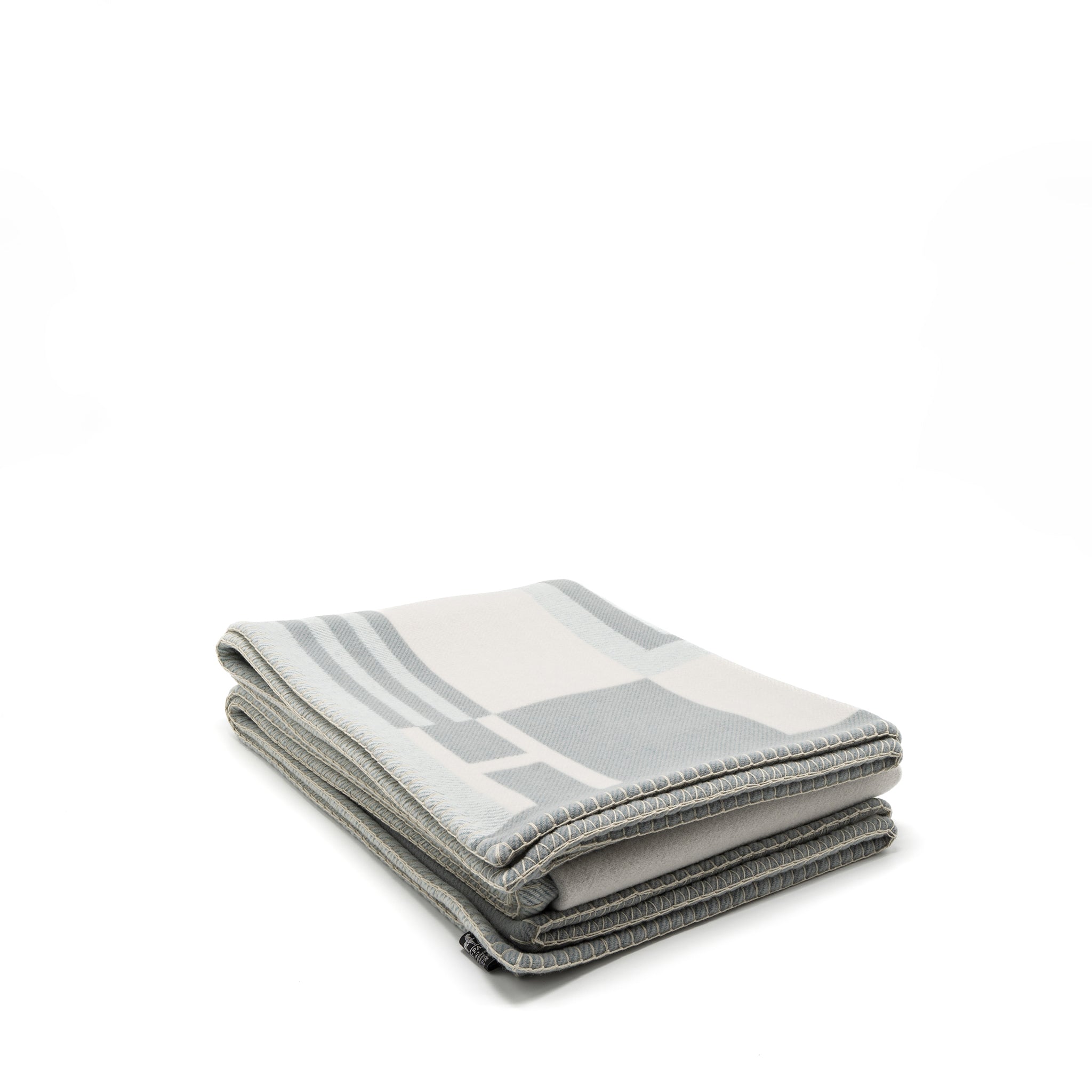 hermes-ithaque-blanket-wool-cashmere-gris-perle-1