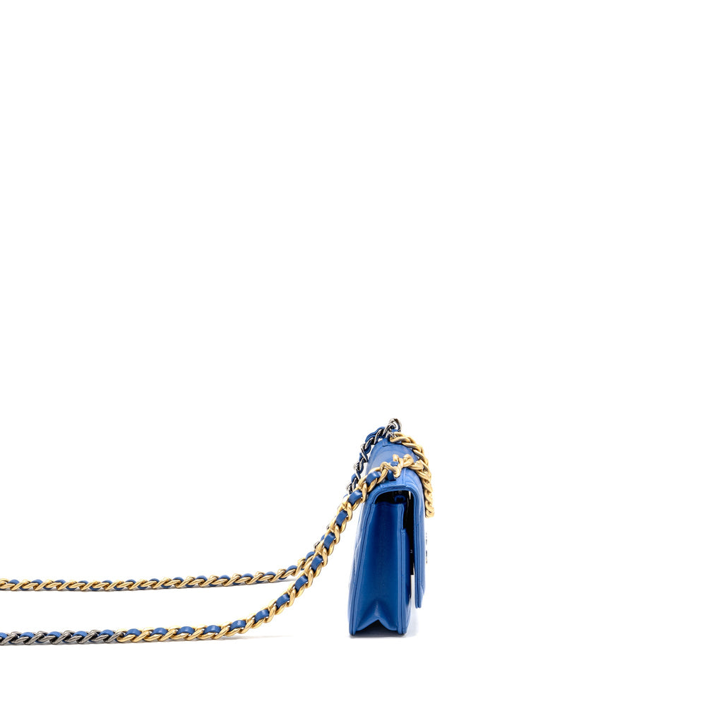chanel-19-wallet-on-chain-lambskin-blue-multicolour-hardware
