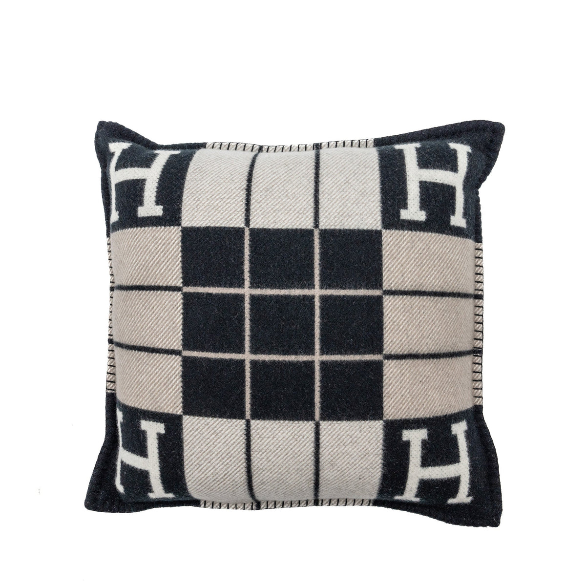 hermes-avalon-pillow-small-model-ecru-gris-fonce-4