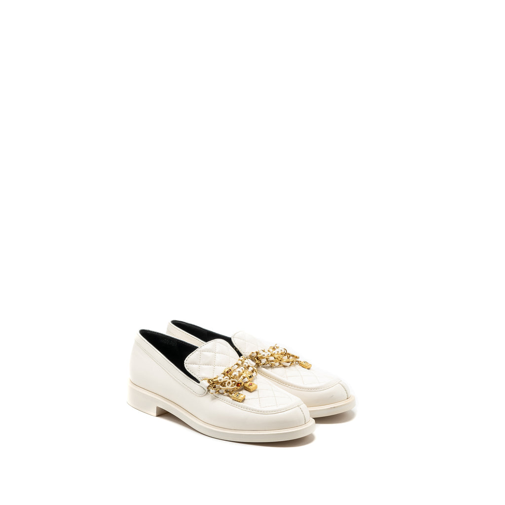 chanel-size-39-loafer-with-charm-leather-white-ghw