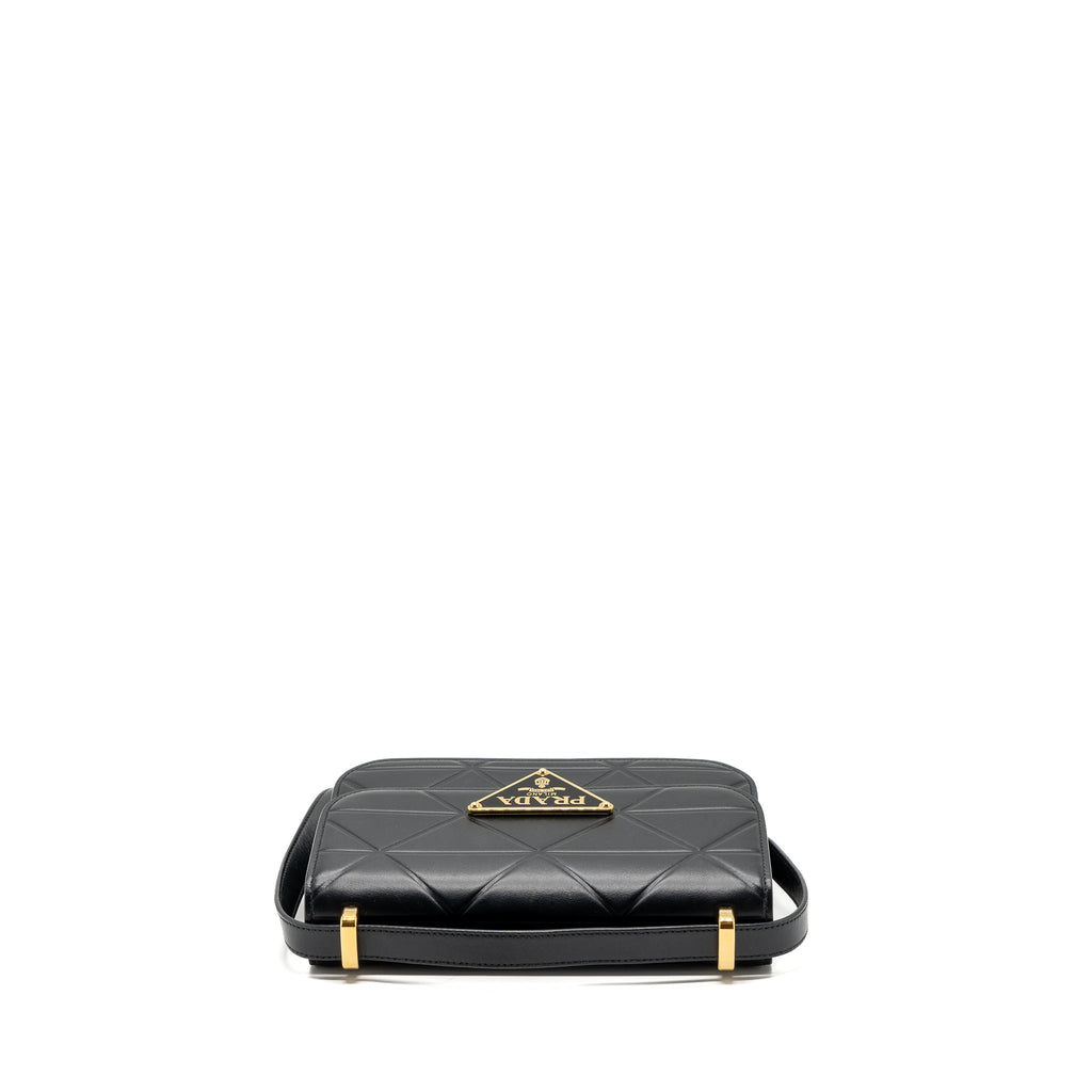prada-pattina-in-pelle-calfskin-black-ghw