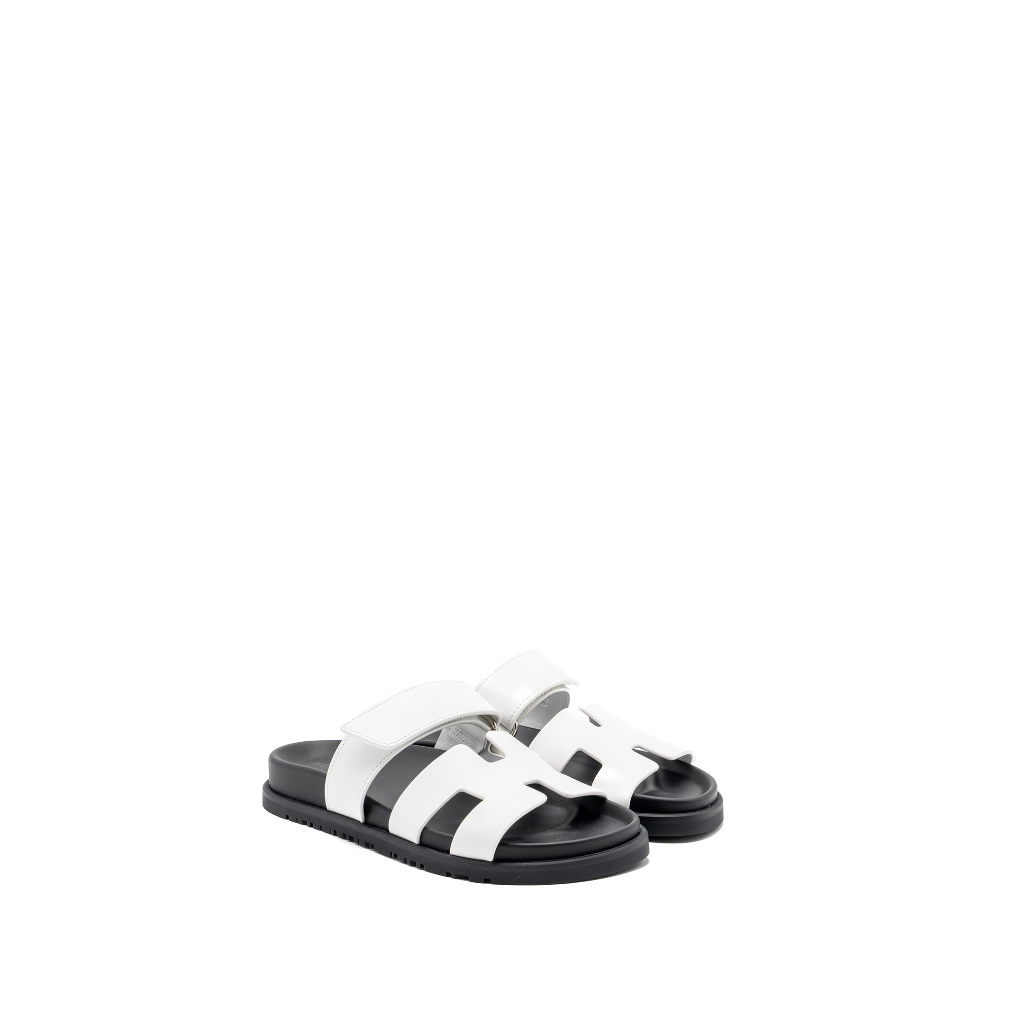 hermes-size-35-chypre-sandal-calfskin-blanc