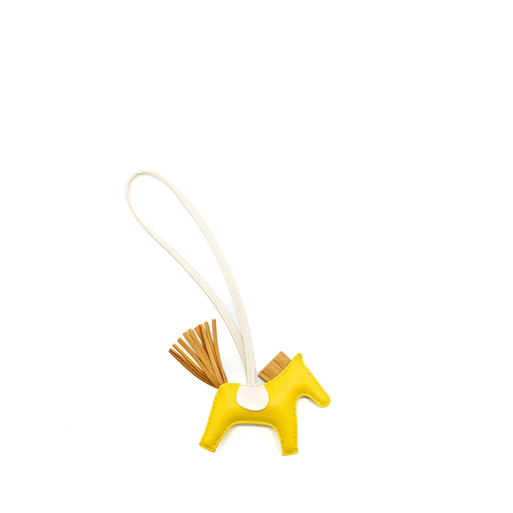 hermes-rodeo-pm-bag-charm-jaune-de-naples-sesame-craie-stamp-b
